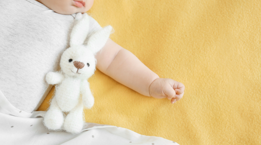 Bebek Uyku Seti Seçerken Nelere Dikkat Etmeli? Güvenli ve Konforlu Seçenekler