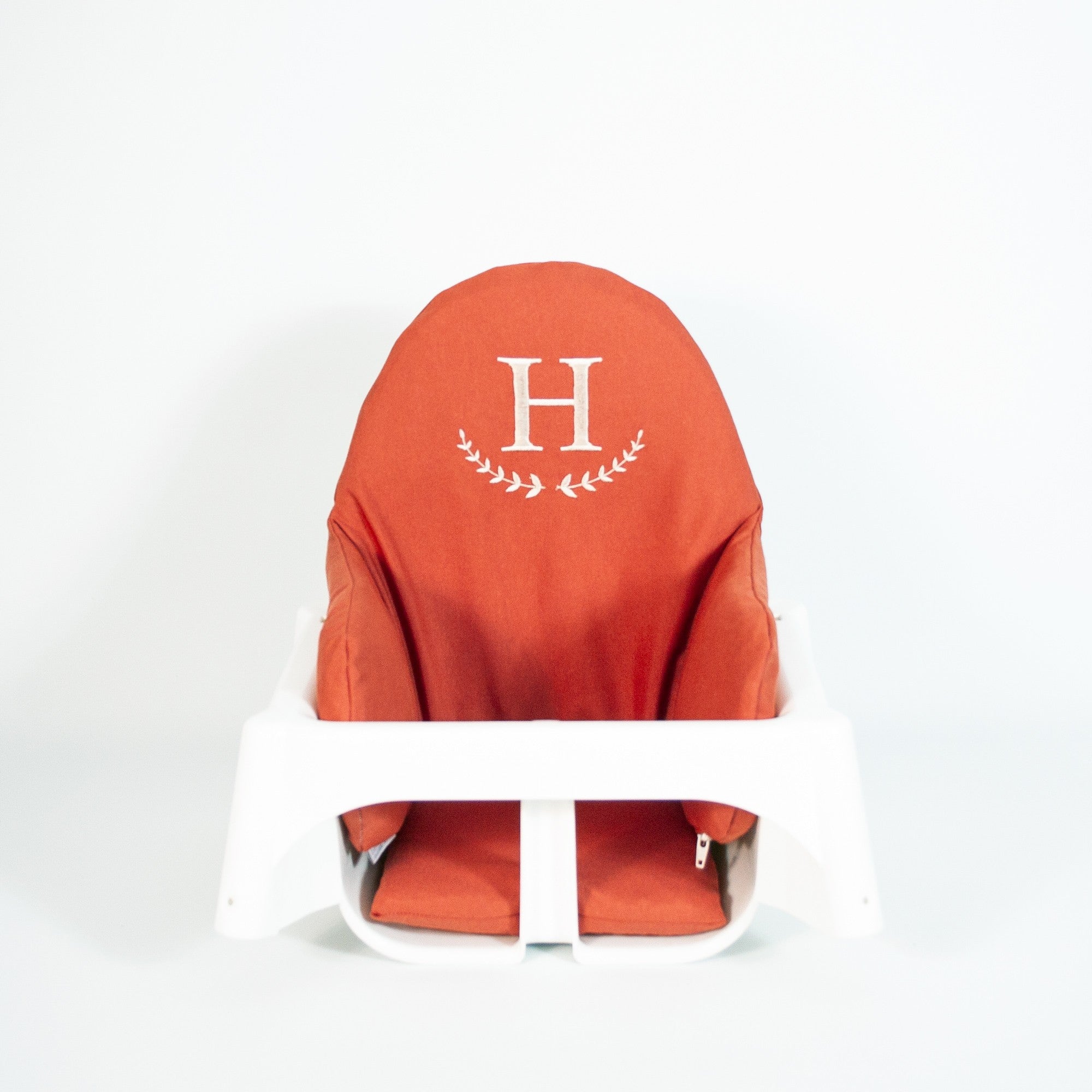 Harf Nakışlı Mama Sandalyesi Minderi Crimson