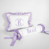 Kişiye özel isim nakışlı bebek yastığı - Lila